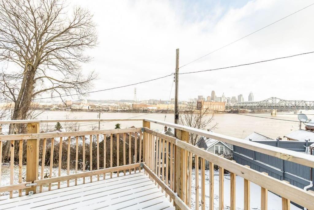 Cozy Riverfront Bungalow With Stunning Views Covington Zewnętrze zdjęcie